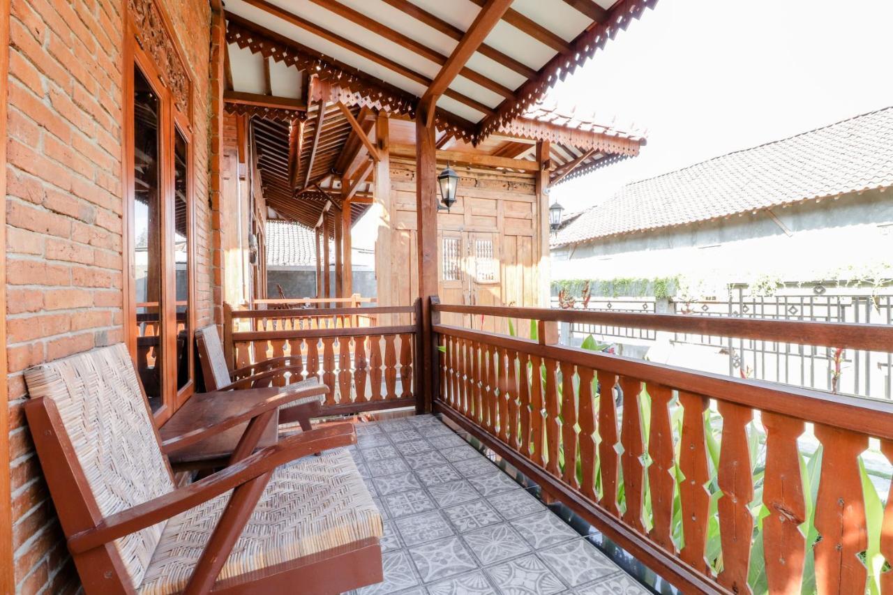 Omah Teras Bata Rumah liburan